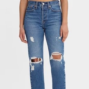 Levi's Premium Wedgie Straight Jean Size 33 - New With Tags